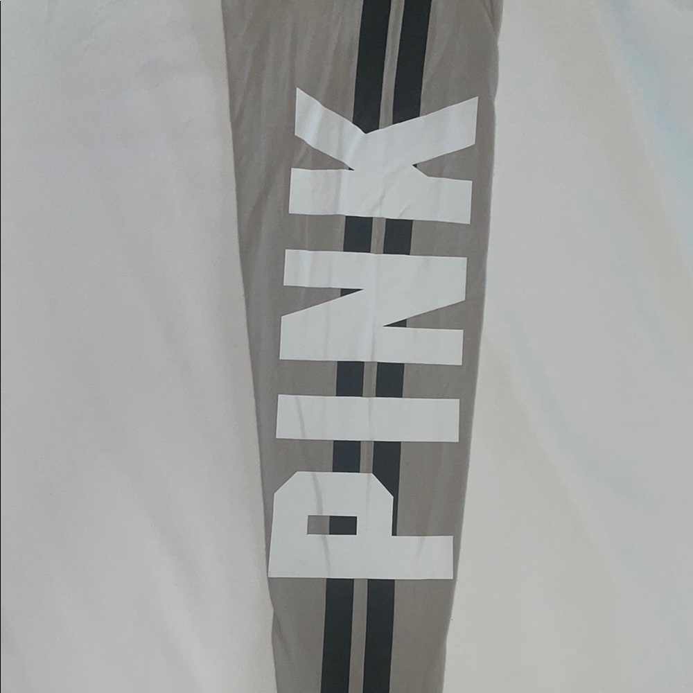 PINK Victoria's Secret Gray Long Sleeve Hoodie Tee - Picture 5 of 10